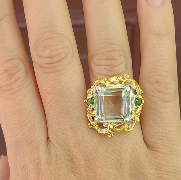 Genuine green amethyst sterling ring - Picture 2 of 13